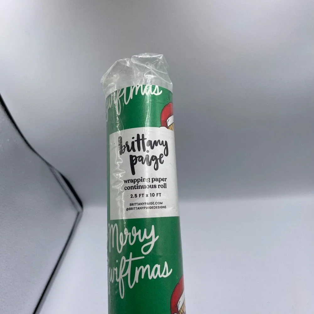 Brittany‎ Paige Merry Swiftmas Christmas Wrapping Paper Roll 2.5ft x 10ft NEW